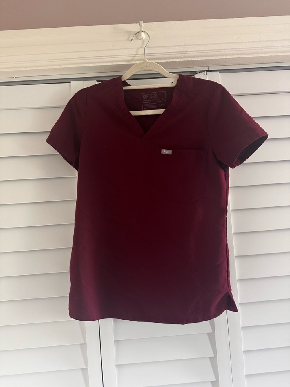 Figs Technical Collection Scrub Top Burgundy